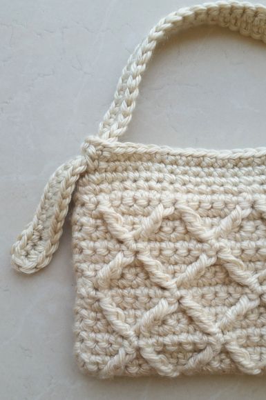 Lattice Crochet Crossbody Bag - Free Pattern - Cashmere Dandelions